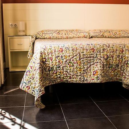 Hostal San Vicente II Sevilla Bagian luar foto