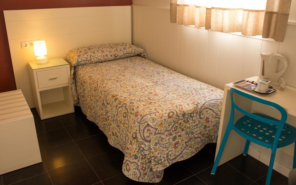 Hostal San Vicente II Sevilla Bagian luar foto