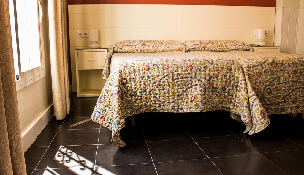 Hostal San Vicente II Sevilla Bagian luar foto